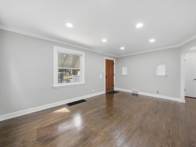 11025 S Avenue O, Chicago, IL 60617