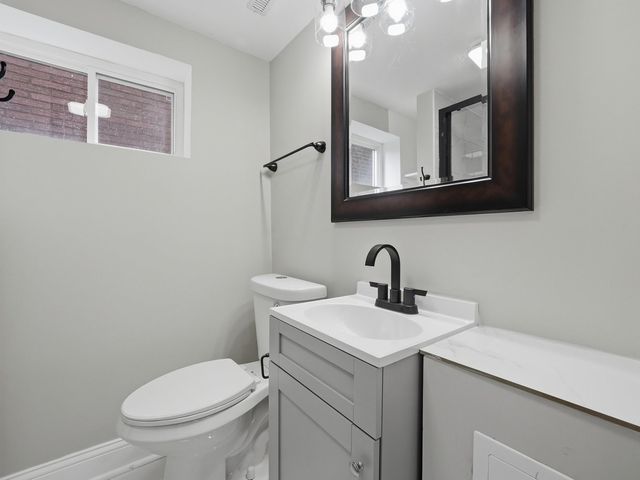11025 S Avenue O, Chicago, IL 60617