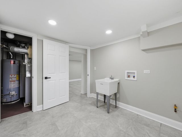 11025 S Avenue O, Chicago, IL 60617
