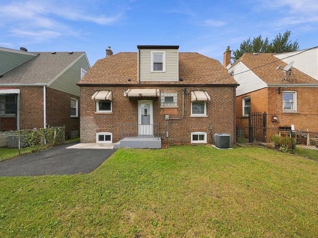 11025 S Avenue O, Chicago, IL 60617