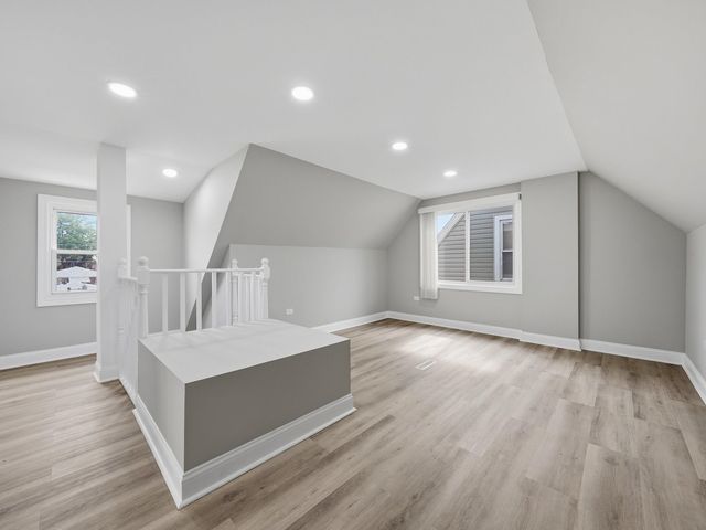 11025 S Avenue O, Chicago, IL 60617
