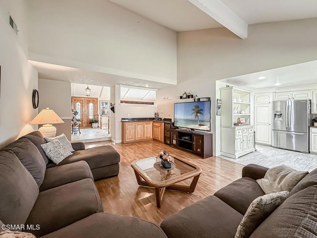 Image 15 of property listing at 3243 Emerald Avenue, Simi Valley, CA 93063