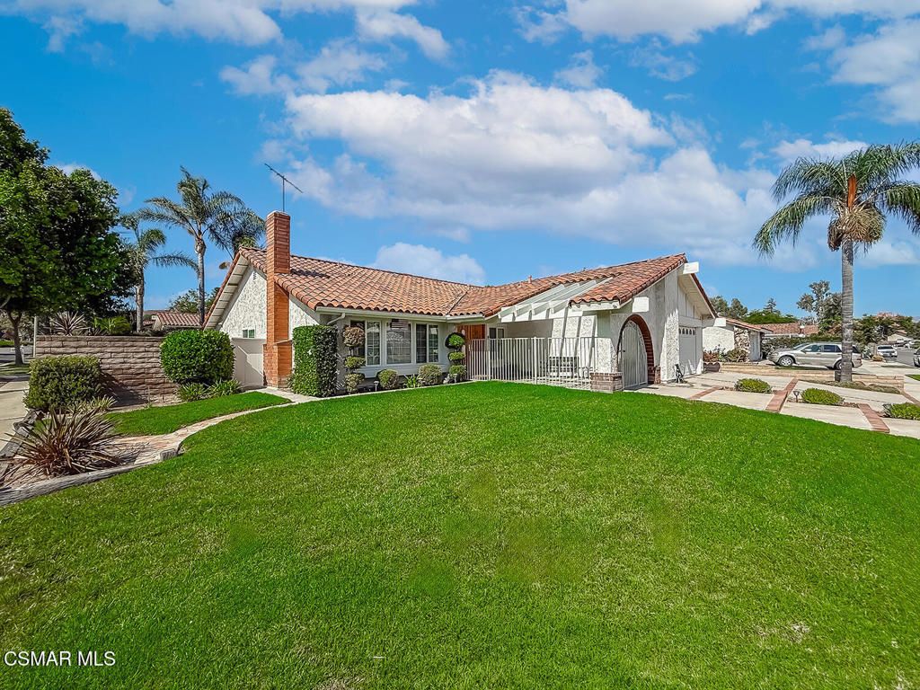 Image 2 of property listing at 3243 Emerald Avenue, Simi Valley, CA 93063