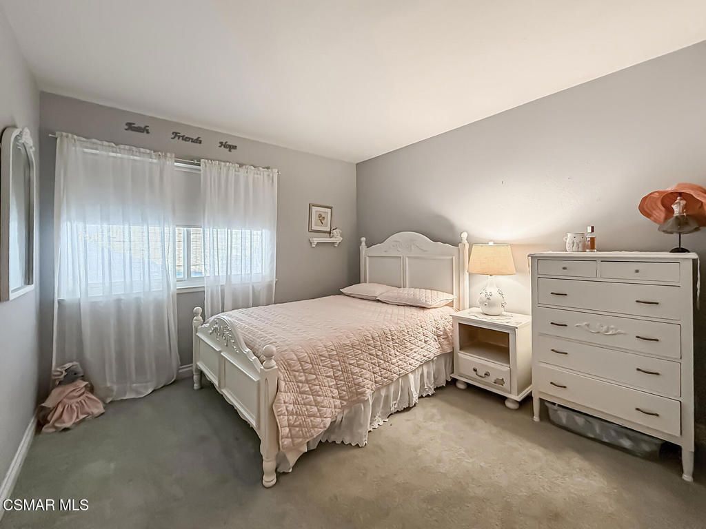 Image 27 of property listing at 3243 Emerald Avenue, Simi Valley, CA 93063