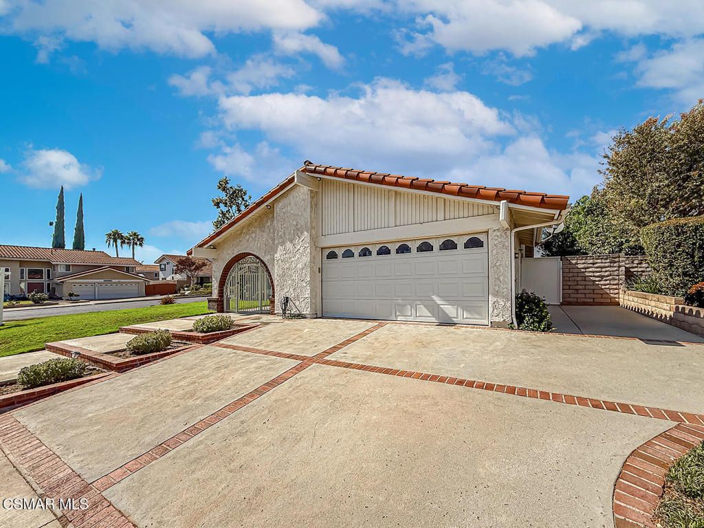 Image 5 of property listing at 3243 Emerald Avenue, Simi Valley, CA 93063