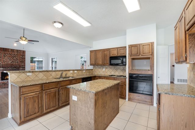 901 Santa Cruz Drive, Keller, TX 76248