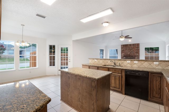 901 Santa Cruz Drive, Keller, TX 76248