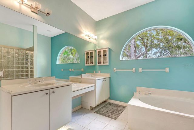 7212 N SERENOA DRIVE, Sarasota, FL 34241