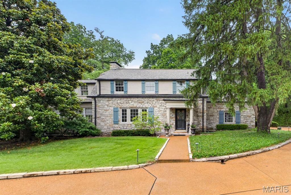 1 Lorenzo Lane, Ladue, MO 63124
