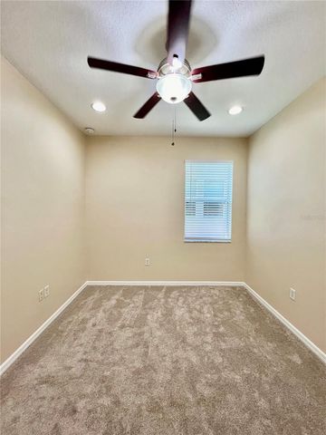 9606 OAK GLADE AVENUE, Tampa, FL 33647