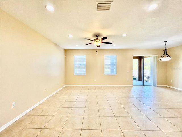 9606 OAK GLADE AVENUE, Tampa, FL 33647