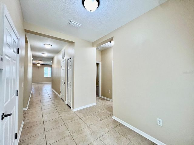 9606 OAK GLADE AVENUE, Tampa, FL 33647