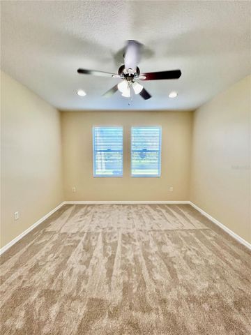 9606 OAK GLADE AVENUE, Tampa, FL 33647