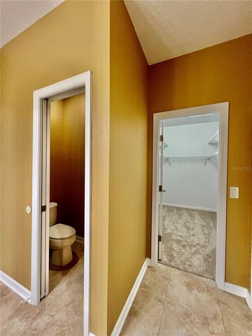 9606 OAK GLADE AVENUE, Tampa, FL 33647