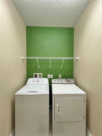 9606 OAK GLADE AVENUE, Tampa, FL 33647