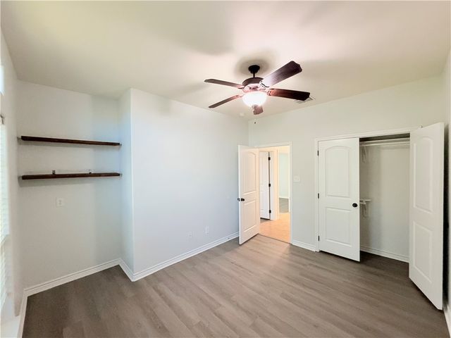 7623 Aquamarine Dr, Corpus Christi, TX 78414