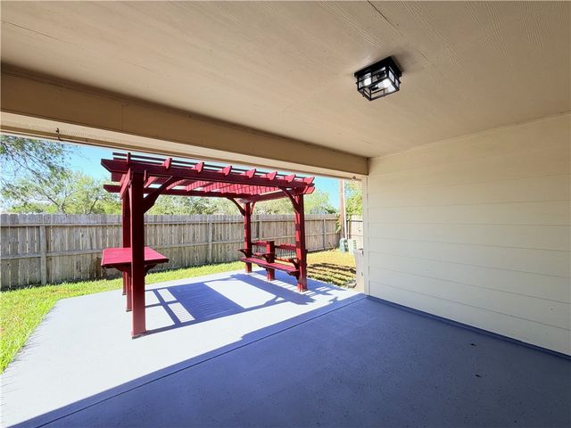 7623 Aquamarine Dr, Corpus Christi, TX 78414