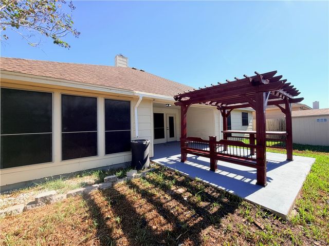 7623 Aquamarine Dr, Corpus Christi, TX 78414
