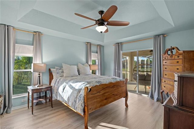 211 SW 21st LN, Cape Coral, FL 33991