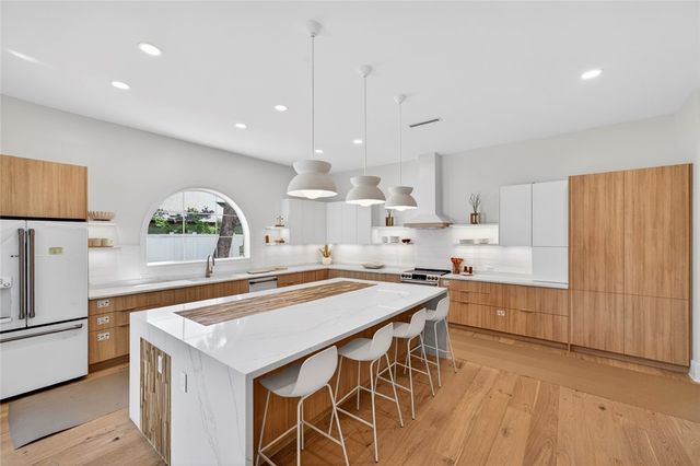 901 Jasmine Lane, Vero Beach, FL 32963