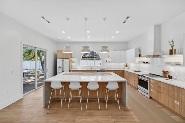 901 Jasmine Lane, Vero Beach, FL 32963