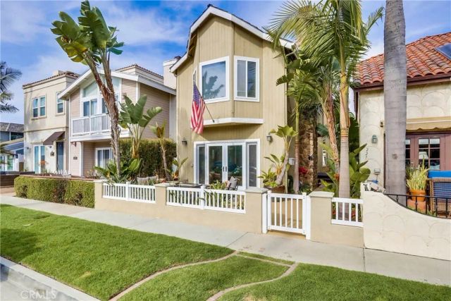 225 20th, Huntington Beach, CA 92648