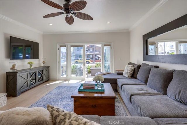 225 20th, Huntington Beach, CA 92648