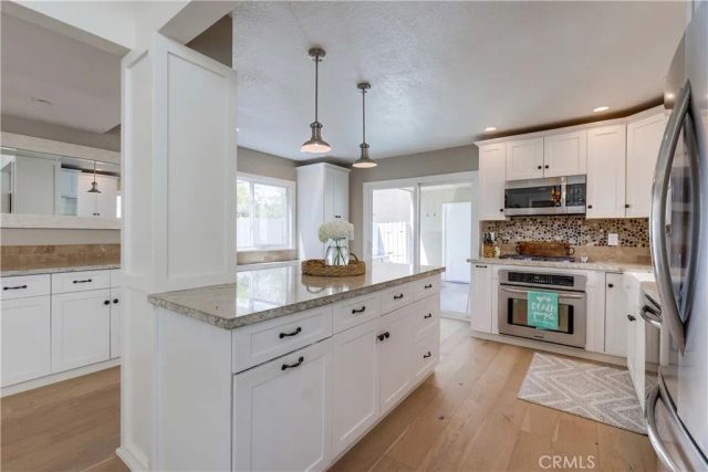 225 20th, Huntington Beach, CA 92648