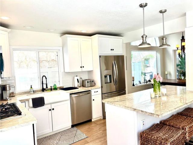 225 20th, Huntington Beach, CA 92648