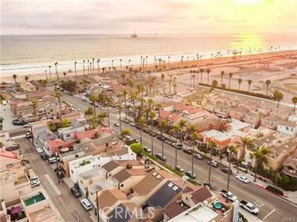 225 20th, Huntington Beach, CA 92648