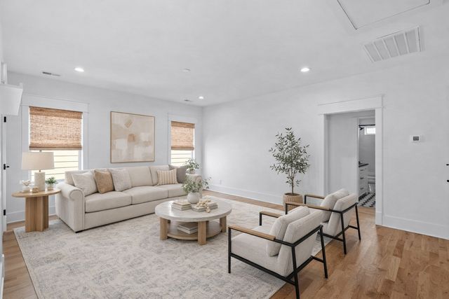 2621 Barclay Dr, Nashville, TN 37206