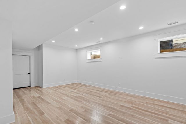 2621 Barclay Dr, Nashville, TN 37206