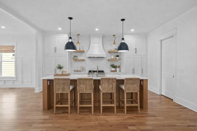 2621 Barclay Dr, Nashville, TN 37206