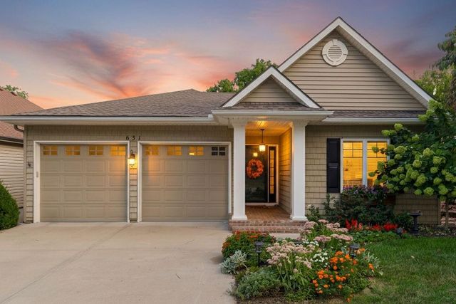 631 North Shore Drive, Lake Waukomis, MO 64151