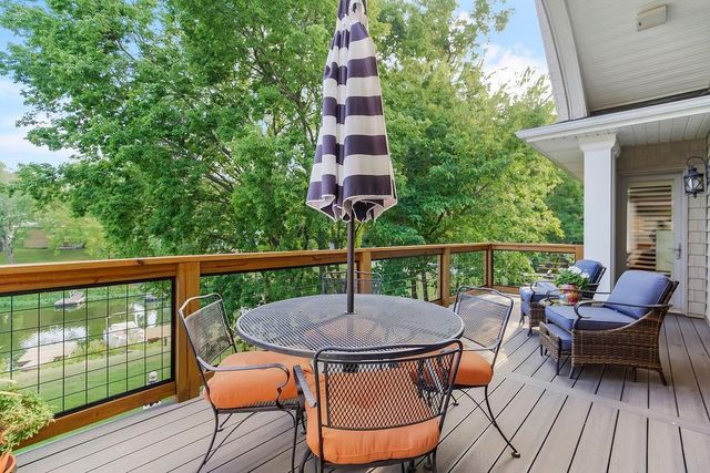 631 North Shore Drive, Lake Waukomis, MO 64151