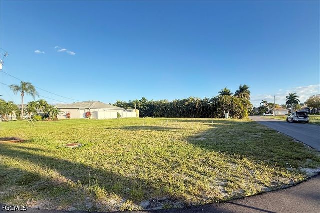 1928 SW 54th LN, Cape Coral, FL 33914