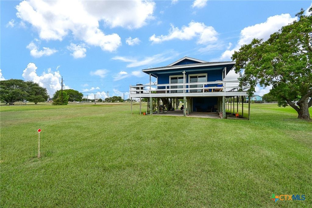 Image 2 of property listing at 448 Stovall Drive, Palacios, TX 77465