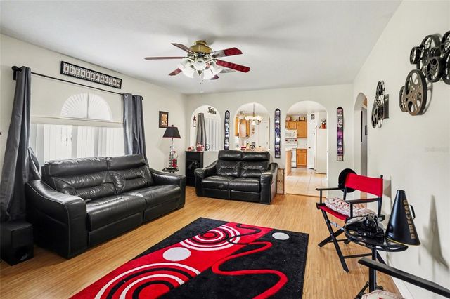 720 VALRICO HILLS LANE, Valrico, FL 33594