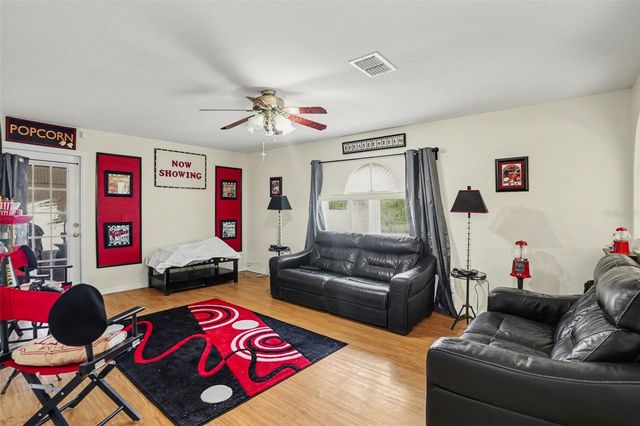 720 VALRICO HILLS LANE, Valrico, FL 33594