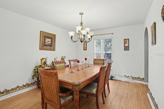 720 VALRICO HILLS LANE, Valrico, FL 33594