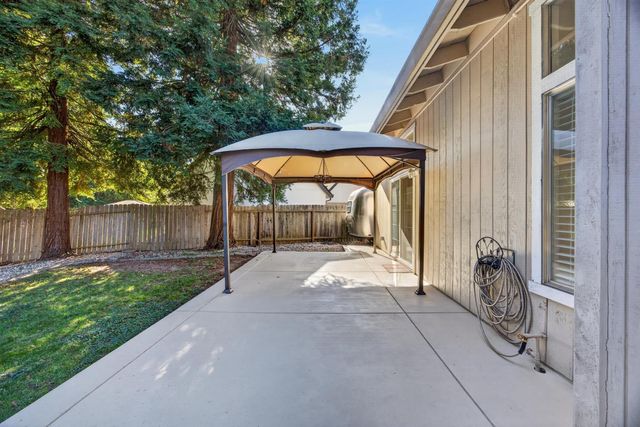 6054 Garden Towne Way, Orangevale, CA 95662
