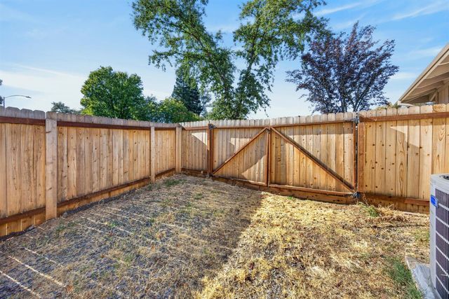 6054 Garden Towne Way, Orangevale, CA 95662