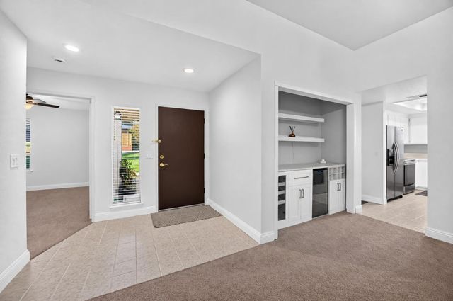 6054 Garden Towne Way, Orangevale, CA 95662