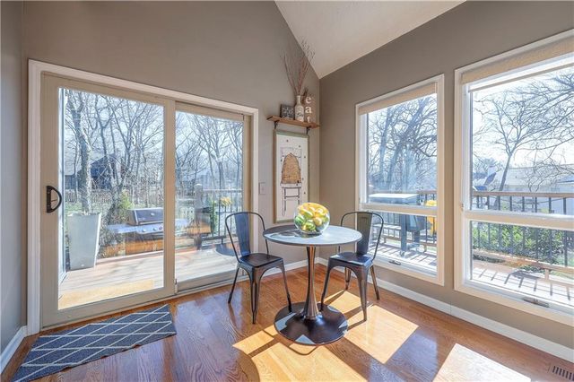 9729 W 115th Street, Overland Park, KS 66210