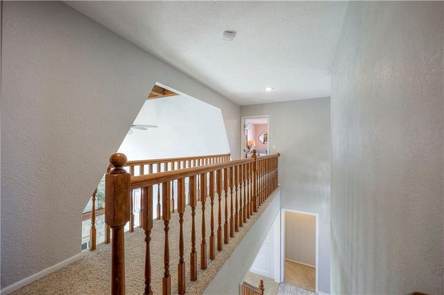 9729 W 115th Street, Overland Park, KS 66210