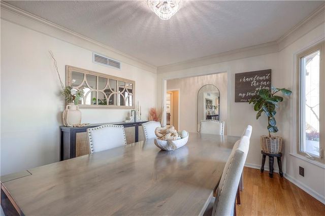 9729 W 115th Street, Overland Park, KS 66210