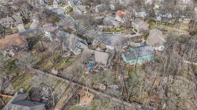 9729 W 115th Street, Overland Park, KS 66210