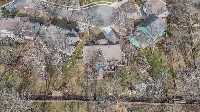 9729 W 115th Street, Overland Park, KS 66210