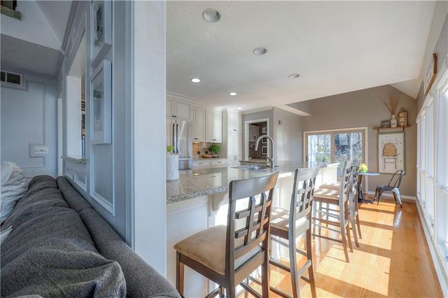 9729 W 115th Street, Overland Park, KS 66210