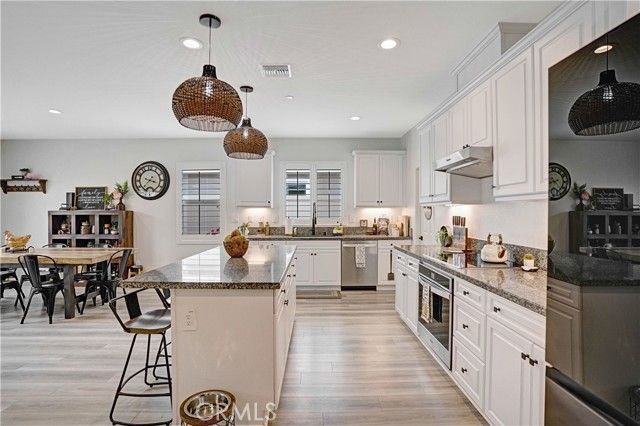 28427 Patches Dr, Menifee, CA 92585